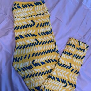 TC Lularoe Leggings Geometric Pattern